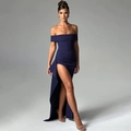 Detalle de un vestido largo palabra de honor azul marino con abertura lateral alta - S / Vestidos / Azul marino
