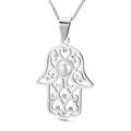 Collier Main de Hamsa argenté avec perle d'imitation blanche et strass étincelants - Style Pendentif Main de Hamsa en Perle (KP47696-K)