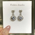 Silver S925 heart earrings with round brilliant moissanite stone on display card - White Gold Heart-shaped Earrings Led-120