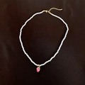 Collier élégant doré avec petites perles blanches et un pendentif fraise rose mignon - Blanc Pitaya (75# Collier-3mm)