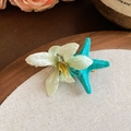Détail de la pince à cheveux fleur et étoile de mer avec gouttes de rosée cristallines - Pince à bec de canard (Vert)