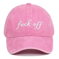 Casquette de baseball en coton rose délavé avec lettrage brodé sur fond blanc uni - Rose