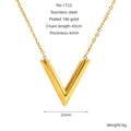 Collier en acier inoxydable plaqué or 18k avec un pendentif signature en forme de V - Or