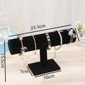 Présentoir à bijoux en velours noir en forme de T pour bracelets et montres - Présentoir À Bracelets En Velours Noir À Une Rangée ♢