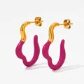 Pendientes de aro irregulares dorados y fucsia con acabado de esmalte brillante - Rosa Rojo