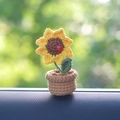 Handgefertigtes Häkel-Sonnenblumen-Auto-Ornament mit Marienkäfer-Detail - Sonnenblume Im Topf