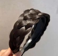 Dark brown fishtail braid headband made of synthetic hair with a black base - Widened Braid / Black Brown