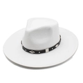 Chapeau fedora blanc en laine à larges bords avec ruban noir orné de rivets - M (56-58cm) / Blanc