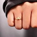 Minimalistischer S925 Sterlingsilber Ring mit drei Marquise-Steinen in Goldoptik - US 7 / Gold