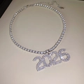Collana color argento con ciondolo numero 2026 e strass scintillanti su catena tennis - Collana - Argento - Catena con numeri 2026
