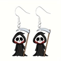 Detalle de los pendientes de la Parca en acrílico con acabados en negro blanco y rojo - Esqueleto del Segador