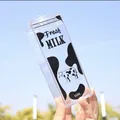 Bottiglia d'acqua quadrata da 500ml a forma di cartone del latte con motivo a mucca - Mucca Nera 500ml