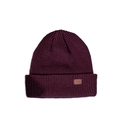 Detailed view of the thick ribbed knit texture and brown leather label on the burgundy beanie - M (56-58cm) / Purplish Red