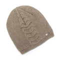 Detalle de punto de ochos y placa metálica Heat en el gorro de punto de invierno - Talla única / Caqui