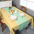 Elegante camino de mesa de encaje verde claro con diseños florales y borlas en mesa - 40*180CM / verde claro