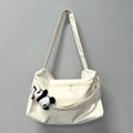 Sac de sport crème de grande capacité avec charmant pendentif panda en détail - Blanc + Panda