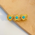 Detail einer Vintage 18k Gold-Haarklammer mit drei Herzformen und Türkisperlen - 18k Gold Herz
