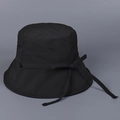 Détail d'un chapeau de soleil en nylon noir à séchage rapide avec large bord et nœud plat - M (56-58cm) / Noir