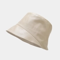 Detaillierte Nahaufnahme des beigen PU-Leder-Fischerhuts mit Fokus auf Textur und Nähten - Einheitsgröße / Beige