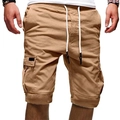Khaki cargo short voor heren met elastische taille met trekkoord en grote zijzakken op wit - S / Bottoms / Khaki