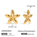 Golden 18K flower stud earrings in stainless steel with waterproof finish - Five-Petal Flower Shape (JDE0203024)