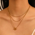 Collar de tres capas de acero inoxidable chapado en oro de 18k con elegante cierre OT - Collar de Triple Capa con Cierre OT Dorado (C117) / Dorado