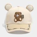 Detail van kinderpet met mesh, pluchen berenoren en ademende netstructuur voor zomer - 52cm (2-5 Jaar) / Beige