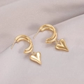 Orecchini a cerchio vintage a forma di C dorati con ciondoli a cuore 3D per donna - Oro