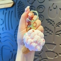 Portachiavi gelato rosa all'uncinetto con paillettes e chiusura in metallo dorato - Rosa Fragola