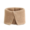 Calentador de cuello de punto camello con textura acanalada y botones de presión - Camel