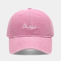 Gros plan sur la casquette rose en coton délavé avec broderie New York blanche - Rose