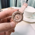 Elegante Damen Quarzuhr mit rosa Lederarmband und glitzernder Strass-Lünette - Rosa