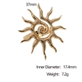 Detailansicht mit 37mm Durchmesser und 17,4mm Ringinnengröße des goldenen Sonnenrings - Gold