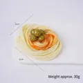 Modèle de spaghetti artificiel avec sauce tomate et pois, décor miniature 6x5cm - Spaghetti aux Petits Pois