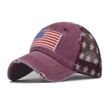 Dettaglio laterale del cappello vintage con toppa bandiera USA e rete con stelle - Regolabile / Borgogna