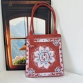Knitted tote bag with retro diamond pattern in brick red for versatile daily use - Brick Red