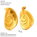 Detalle de pendientes cuadrados de acero inoxidable bañados en oro de 18K, 33x20mm - Ovalado Espiral Irregular Dorado (SE018G)