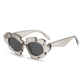 Gafas de sol flor en color gris gelatina con lentes oscuras para un estilo moderno - Montura Gris / Lentes Gris Negro