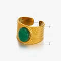 Bague vintage en acier inoxydable plaqué or 18k avec une pierre naturelle verte - Style Jade Malais