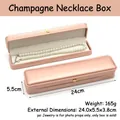 Écrin à collier long en similicuir champagne doré avec couronne et fini satiné - Boîte à collier / Bleu foncé
