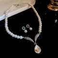 Ensemble de bijoux 2 pièces avec collier de perles et boucles d'oreilles cristal - Goutte d'eau perle