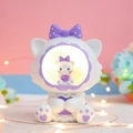 Luce notturna a forma di gatto con fiocco viola e sfera luminosa per cameretta - Stile Lampada Gatto con Fiocco Viola (991-3) / A manovella / Viola