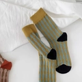 Calcetines de algodón vintage con patrón de ondas amarillo y azul y talones negros - Talla única / Amarillo