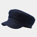 Détail de la casquette gavroche vintage en jean bleu foncé montrant la texture du tissu - Taille unique / Bleu foncé