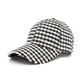 Detalle de la textura de lana de pata de gallo en blanco y negro en la gorra de invierno - M (56-58cm) / Pata de Gallo Blanco y Negro (Negro 2)