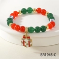 Dettaglio braccialetto di perle natalizie con perline rosse verdi e ciondolo regalo - Stile BR1945-C (Perline Rosso Verde/Ciondolo Scatola Regalo)