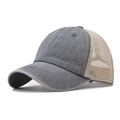 Detalle de la textura de algodón lavado y malla transpirable en la parte trasera de la gorra - Ajustable / Gris