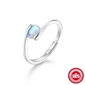 Bague réglable en argent massif S925 avec une variante de pierre de lune bleue ovale - Pierre de Lune Bleue