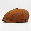 Vintage dark brown newsboy cap in cotton twill fabric with leather strap and metal studs - M (56-58cm) / Caramel color