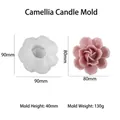 Camellia bloem siliconen kaarsvorm met 80mm roze wasbloem als afgewerkt product - Camelliavorm